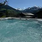 Villa Hunters Superior